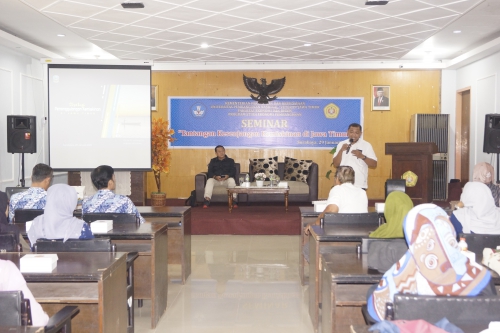 Seminar “Tantangan Kesenjangan Kemiskinan di Jawa Timur”
