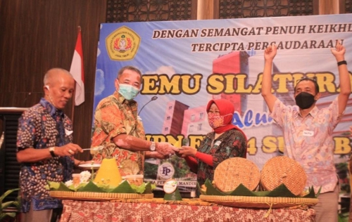 TEMU ALUMNI  Lulusan FE 84 UPN Veteran Jawa Timur